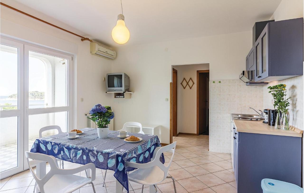 Apartment 1 Bedroom Stunning In Pula