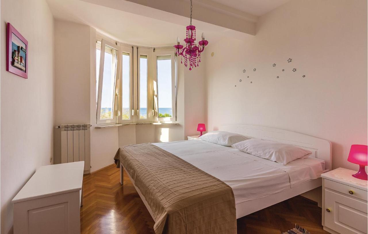 Apartment 1 Bedroom Stunning In *